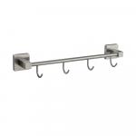 Вешалка с четырьмя крючками прямая, из нержавеющей стали, с квадратным основанием, цвет САТИН.