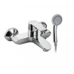 Смеситель для ванны с коротким литым изливом, шаровый, с дивектором на корпусе, цвет ХРОМ.